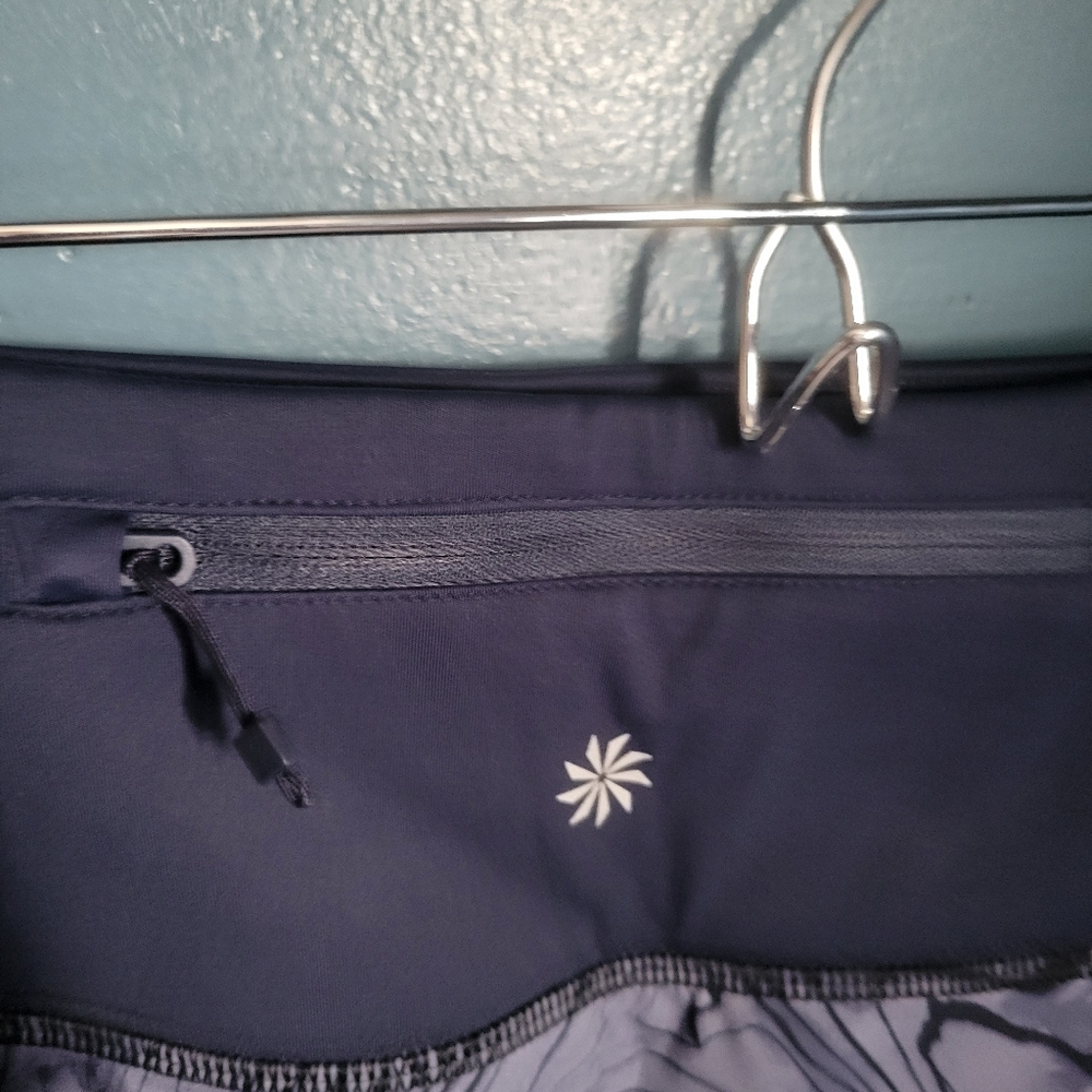 Athleta NWT size 2X 3.5 inch Run With It printed short - Picture 4 of 8